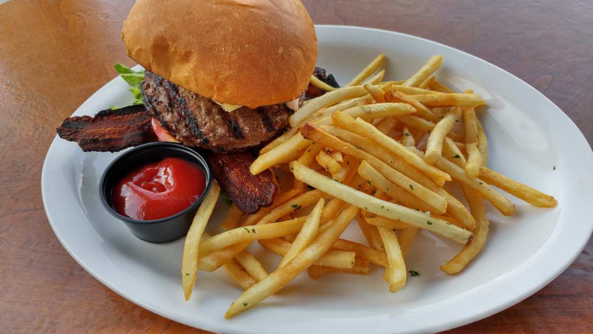 OB Brewery Bacon Cheeseburger and Garlic Fries