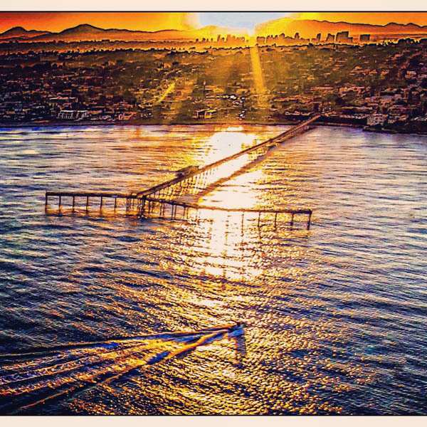 OB Pier Photo by Joe Ewing