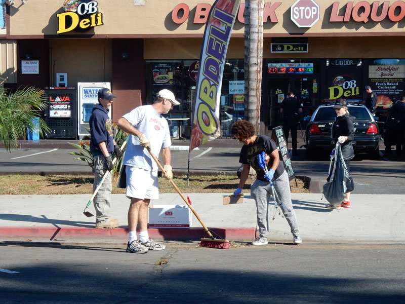 Photo of: Voltaire Corridor Volunteer Day