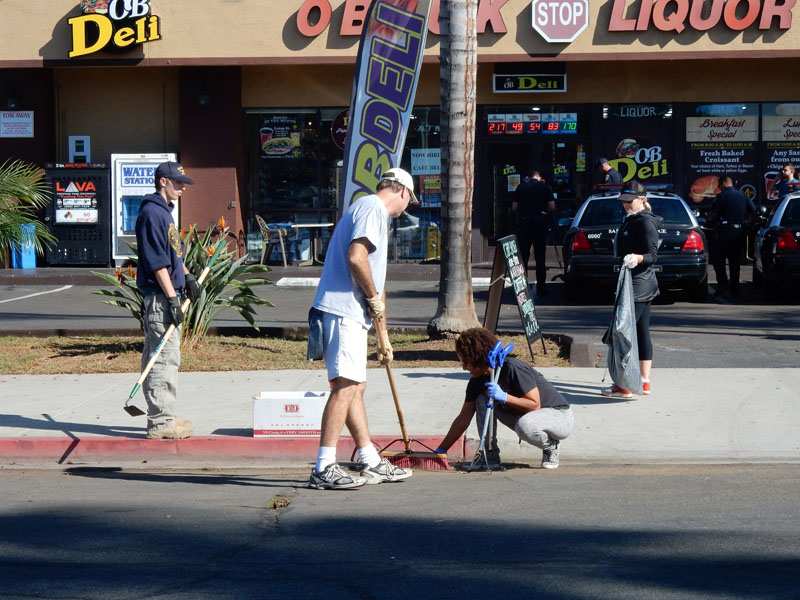 Photo of: Voltaire Corridor Volunteer Day