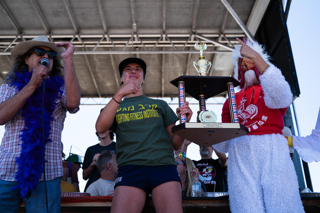 Photo of: Dirty Birds Wing Eating Contest