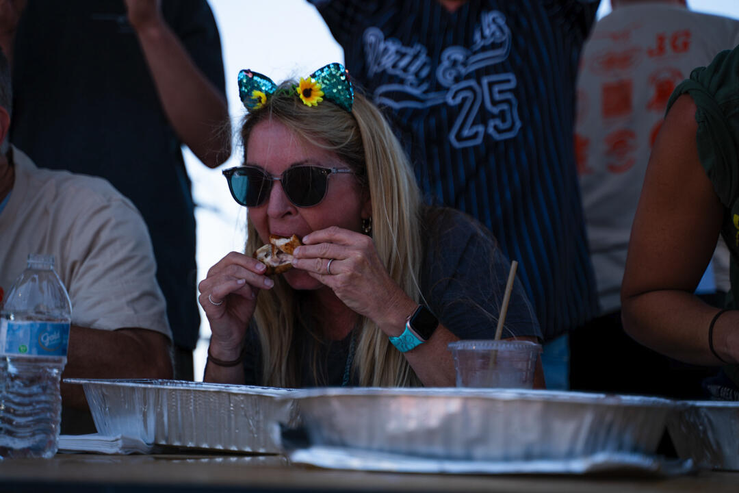 Photo of: Dirty Birds Wing Eating Contest