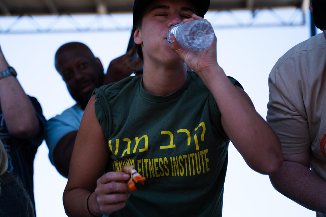 Photo of: Dirty Birds Wing Eating Contest