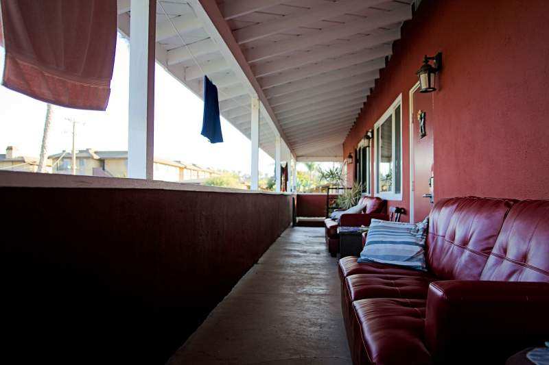 Ocean Beach Hostel Balcony