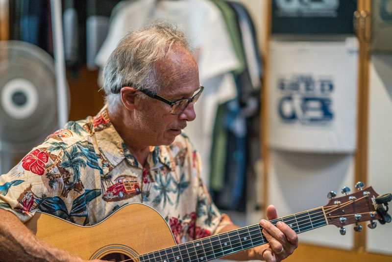 Photo of: OBMA Member Event: October 2017 Sundowner at Bird's Surf Shed with Catrina Russell and Surf Rider Pizza Co